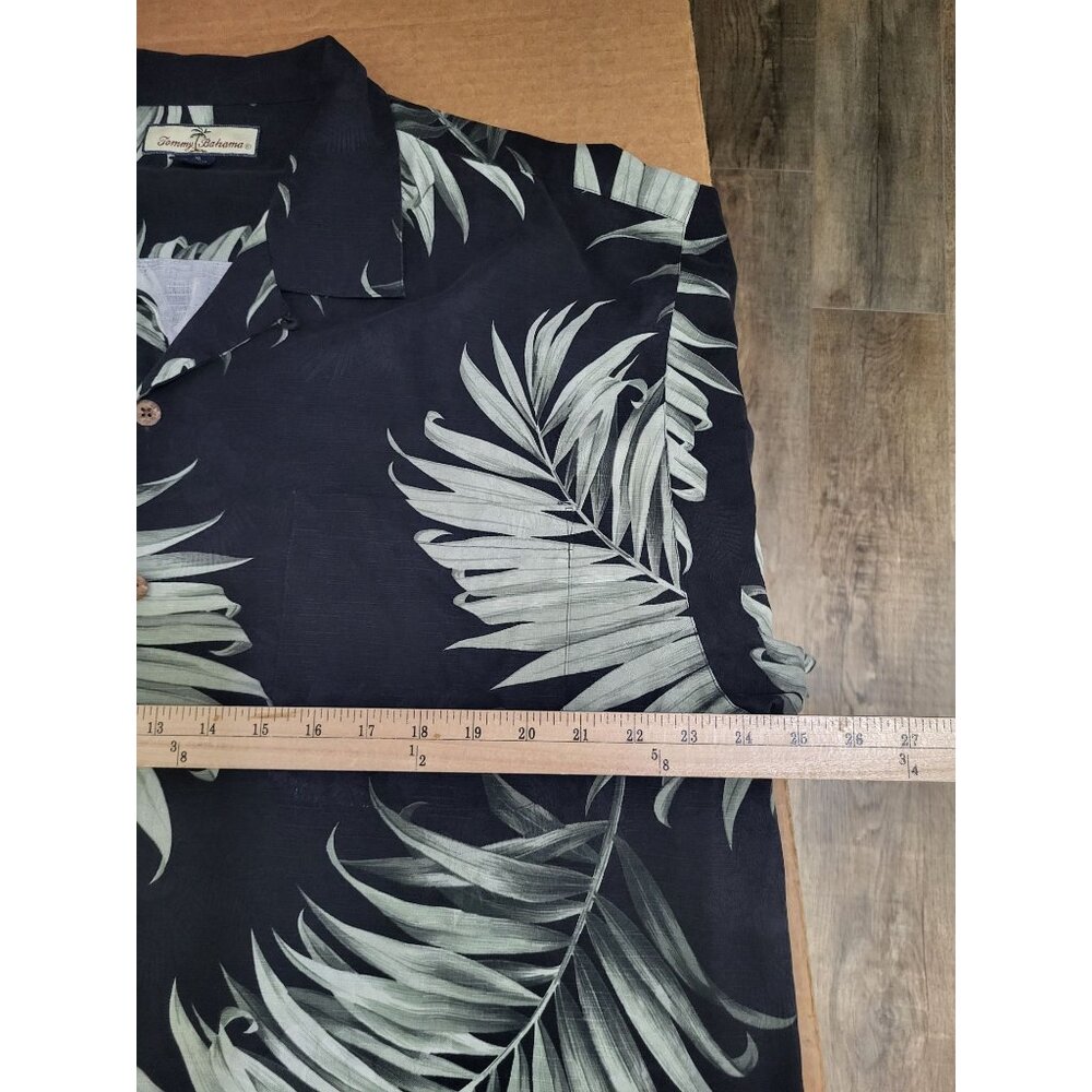 Tommy Bahama Men's XL Silk Tropical Palm Resort Button Up Shirt Travel Hawaiian - Picture 4 of 6